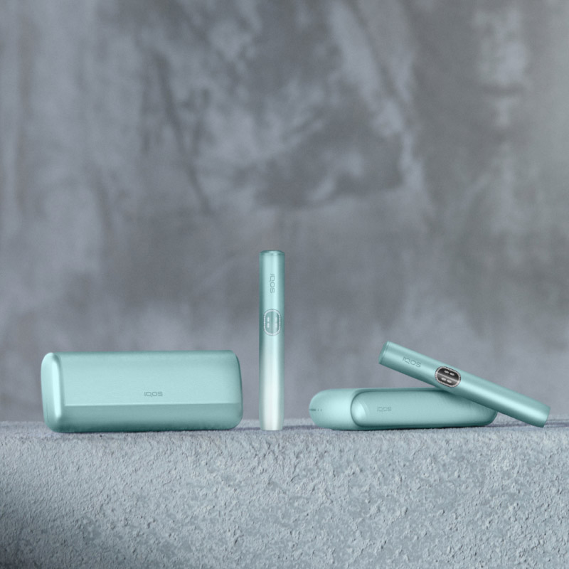 IQOS ILUMA i devices in breeze blue