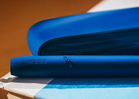 Stellar blue IQOS 3 DUO holder and charger with heatsticks